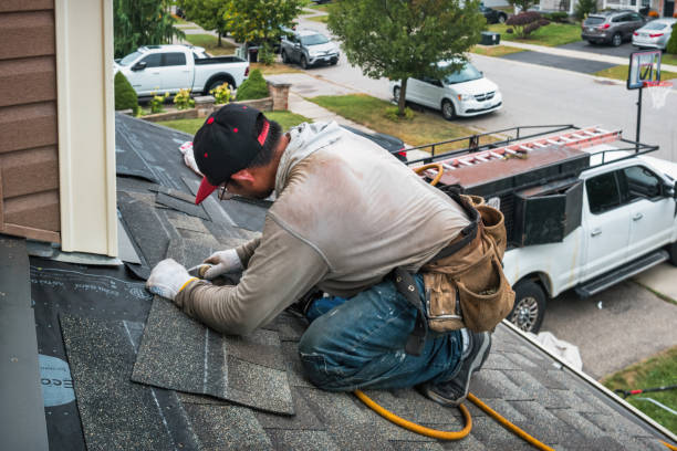 Professional Roofing technician working in Prescott, WA